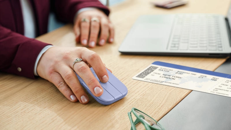 Представлена складная мышь Logitech Mobi Fold с сенсорной прокруткой и быстрой зарядкой