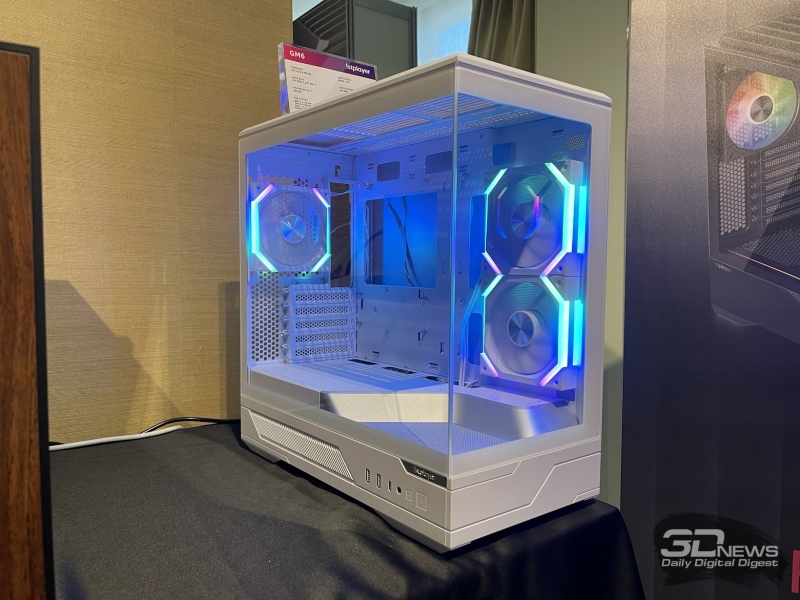 Репортаж со стенда&nbsp;1stPlayer на Computex 2026: панорамные корпуса,&nbsp;СЖО и кулеры с экранами и компактные, но мощные блоки питания