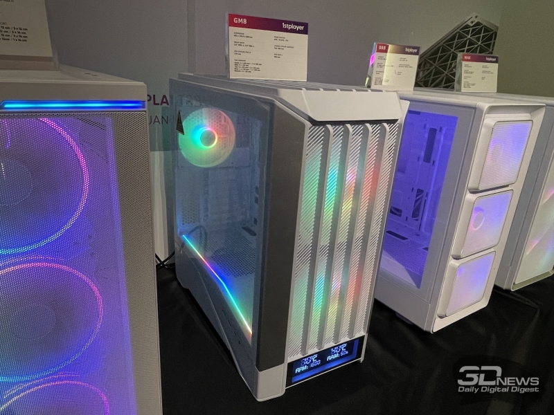 Репортаж со стенда&nbsp;1stPlayer на Computex 2026: панорамные корпуса,&nbsp;СЖО и кулеры с экранами и компактные, но мощные блоки питания