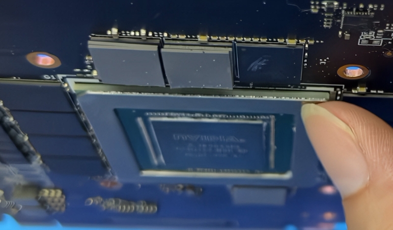 В китайских подделках GeForce RTX 4090 начали использовать пластиковые GPU