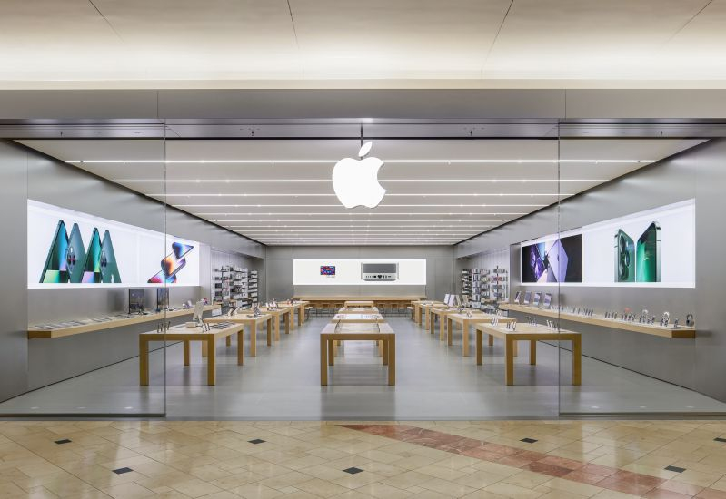Apple замахнулась на выпуск 10 млн складных iPhone Ultra в текущем году