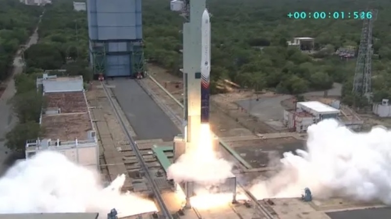 Индия запустила в космос первую частную ракету