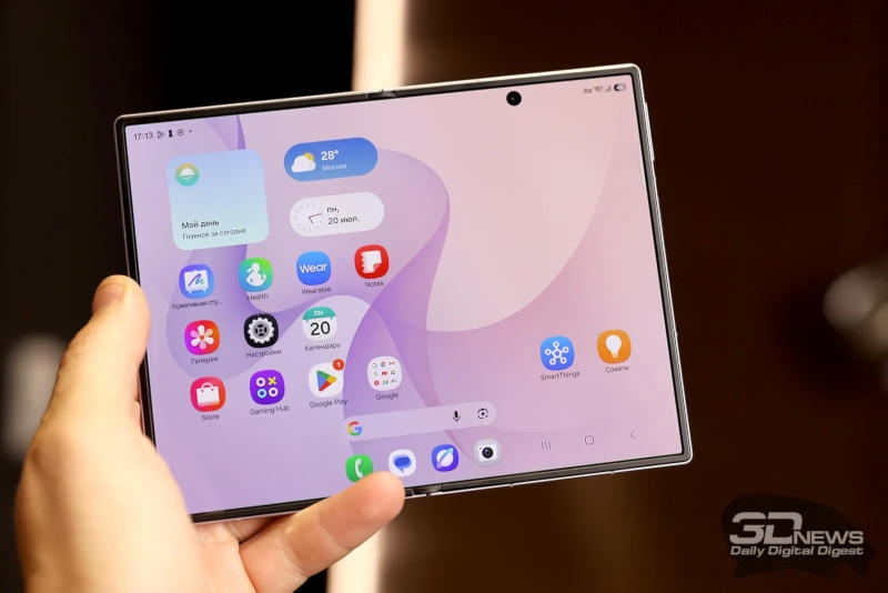 Представлен широкоэкранный смартфон-книжка Samsung Galaxy Z Fold8 — от 150 тыс. рублей