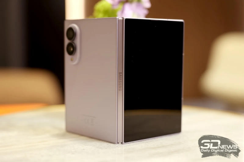 Представлен широкоэкранный смартфон-книжка Samsung Galaxy Z Fold8 — от 150 тыс. рублей