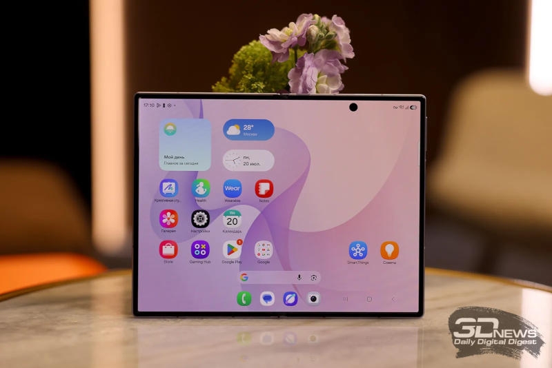 Представлен широкоэкранный смартфон-книжка Samsung Galaxy Z Fold8 — от 150 тыс. рублей