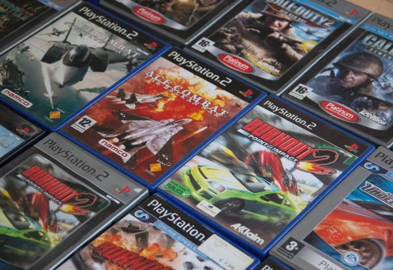 Sony грозит антимонопольное расследование из-за отказа от игр на дисках