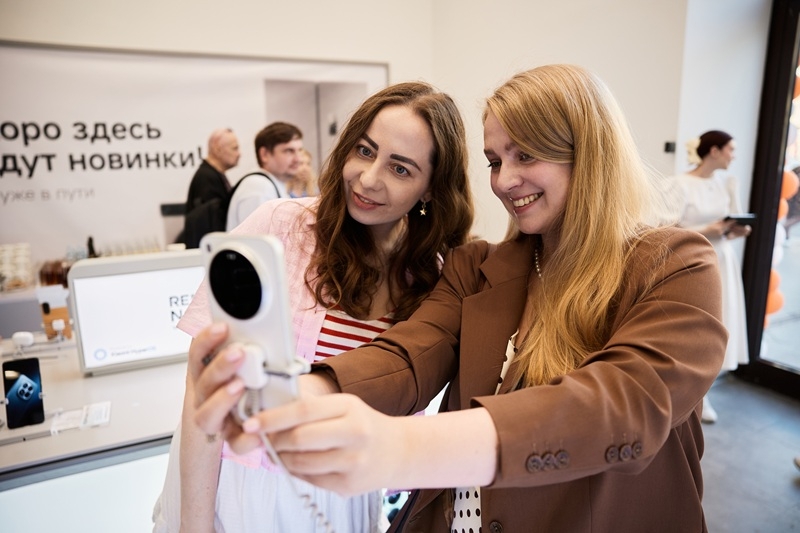 В центре Москвы открыли новый флагманский магазин Xiaomi Store
