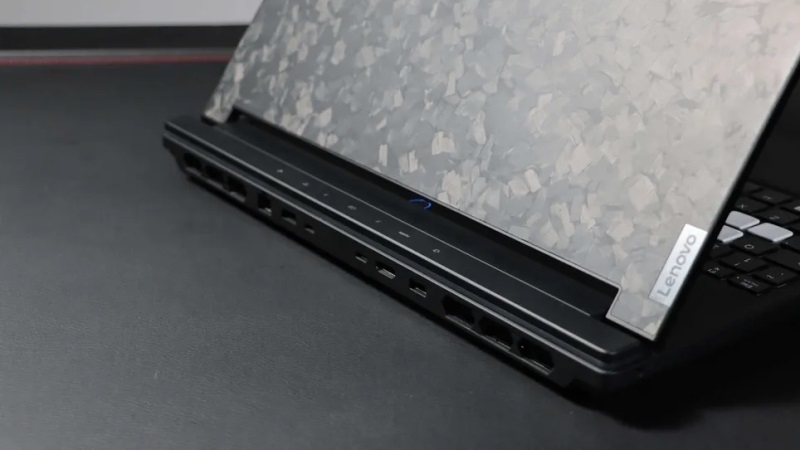 В новейшие ноутбуки Lenovo ThinkBook начали проникать SSD китайской YMTC
