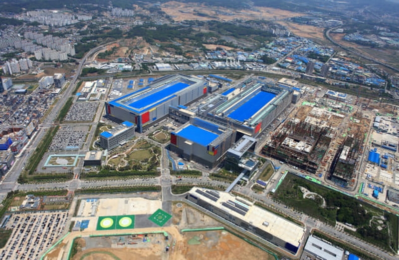HBM4 и Grok загрузили 4-нм линии Samsung до предела на весь 2027 год — клиентов переводят на 5 нм