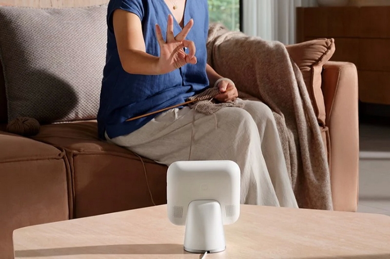 Xiaomi представила компактную 4K-камеру для видеозвонков за $60 и компактную Bluetooth-колонку-подставку для смартфона за $30