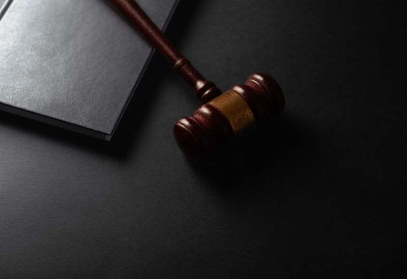 Подписчики ChatGPT и других чат-ботов подали иск к лидерам рынка из-за предложения замедлить развитие ИИ