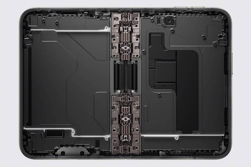 Представлен iPhone Duo — первый складной смартфон Apple по цене от $1999