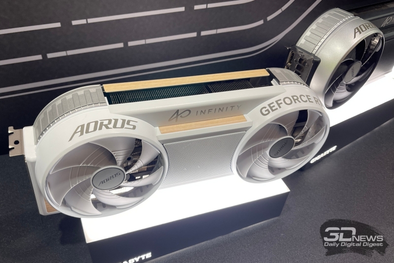 Gigabyte представила серию видеокарт&nbsp;Aorus GeForce RTX 50 Infinity с необычным охлаждением и скрытым питанием