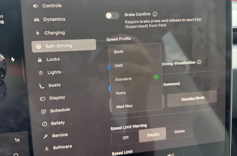 Горе от ума: с новыми версиями FSD электромобили Tesla стали чаще нарываться на штрафы