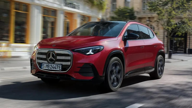 Mercedes-Benz представила новое поколение GLA — самое технологичное в истории серии и с запасом хода до 657 км у электрической версии