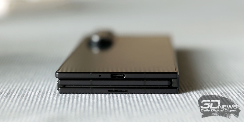 Обзор Samsung Galaxy Z TriFold: тройной складной смартфон по цене квартиры в Воркуте