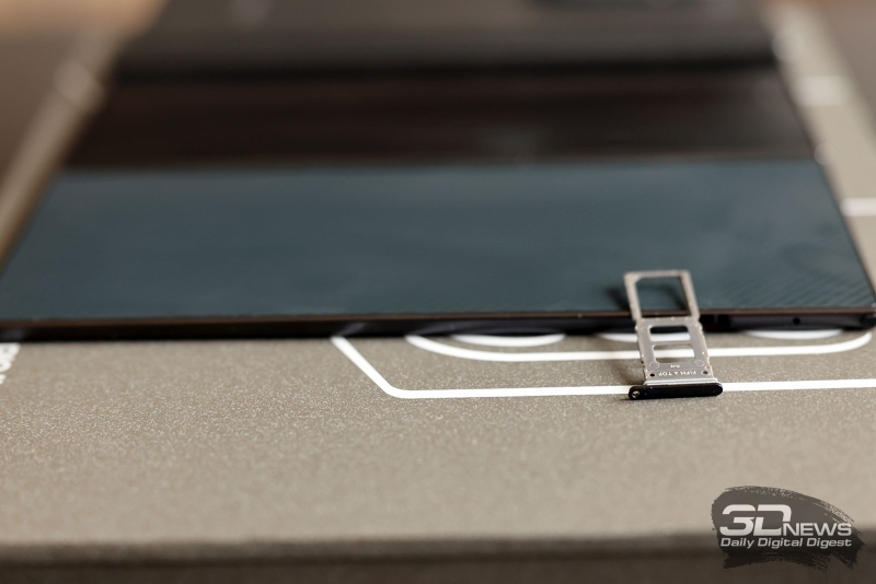 Обзор Samsung Galaxy Z TriFold: тройной складной смартфон по цене квартиры в Воркуте