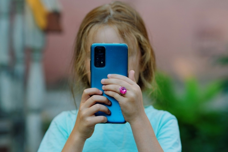 Pornhub призвал Apple, Google и Microsoft встроить проверку возраста прямо в смартфоны и ПК