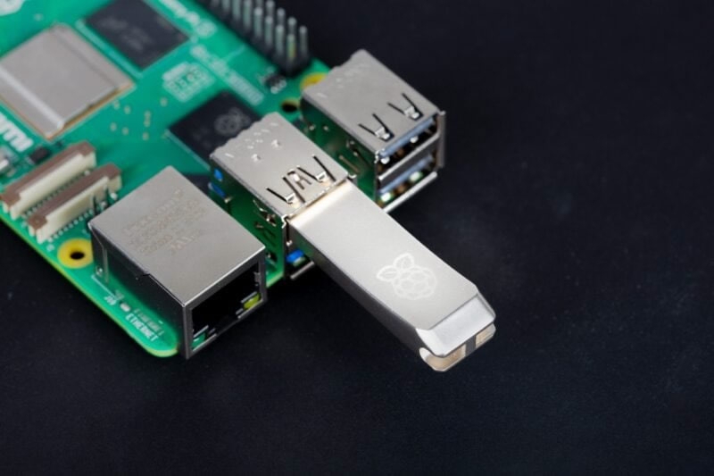 Raspberry Pi выпустила фирменную флешку за $30 с поддержкой TRIM и SMART