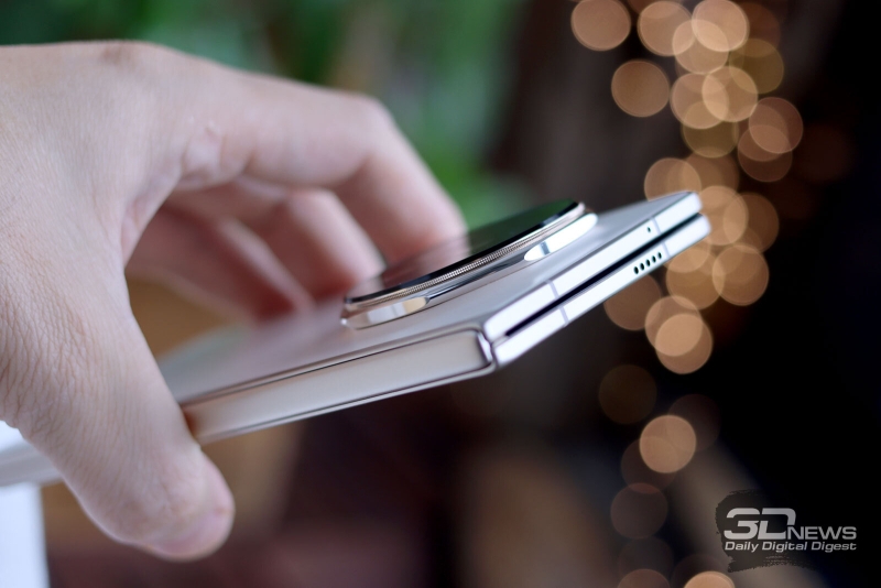 Россияне распробовали складные смартфоны — продажи рекордно выросли в 2025 году