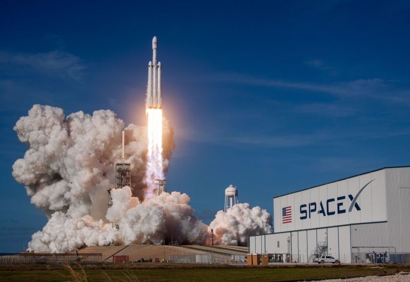 SpaceX готова привлечь $20 через размещение облигаций, но её капитализация сократилась на $400 млрд