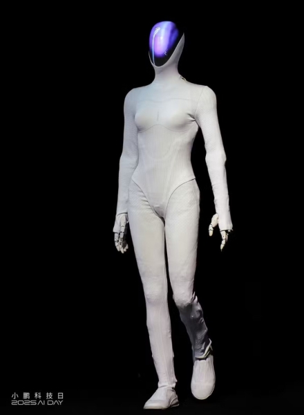 Xpeng представила самого человекоподобного робота Iron — в мужской и женской версиях